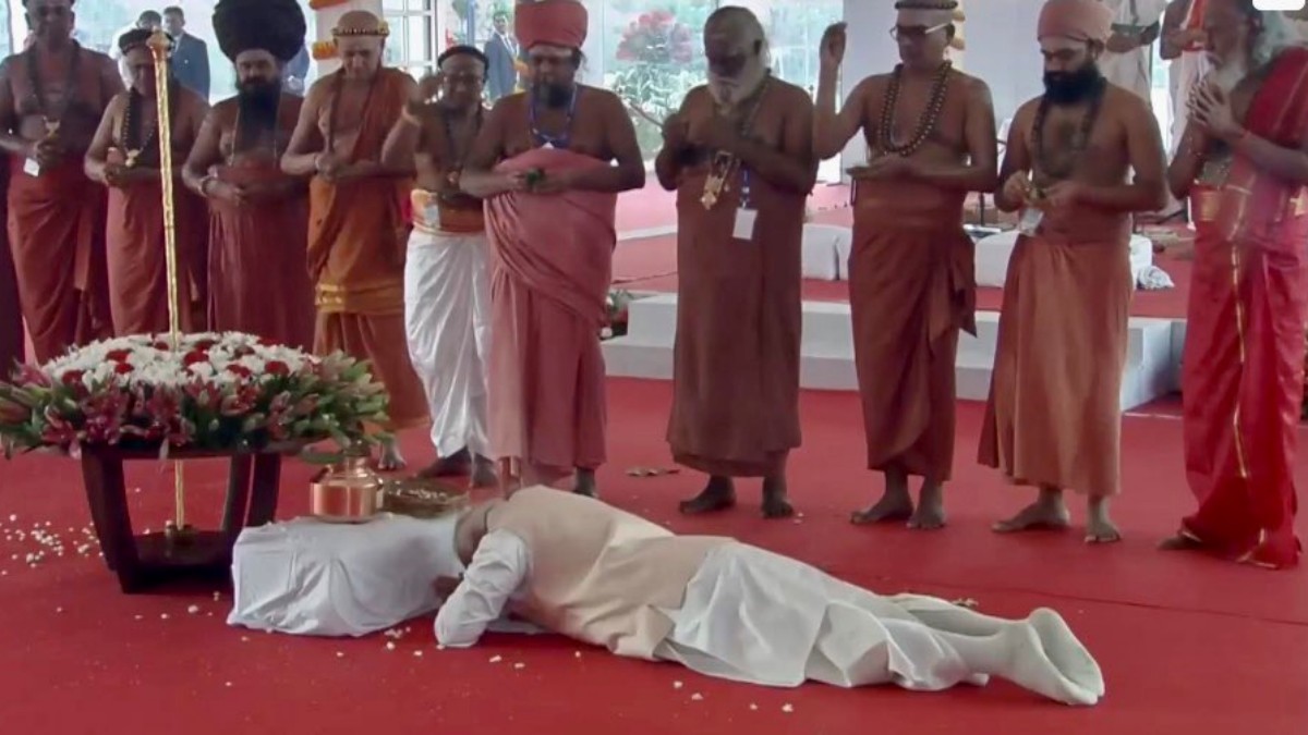 BJP Narayanan condemn minister Mano Thangaraj on tweet about Modi and Sengol BJP Narayanan condemn minister Mano Thangaraj on tweet about Modi and Sengol