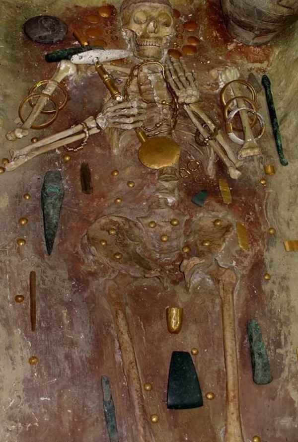 World’s oldest gold found near the Black Sea varna necropolis World’s oldest gold found near the Black Sea varna necropolis