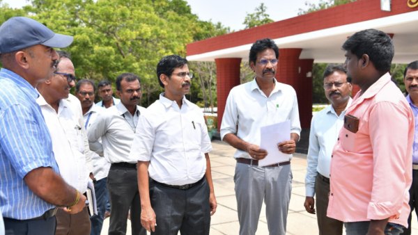 Chief Secretary Iraianbu IAS made it inspection today at all memorials in chennai Chief Secretary Iraianbu IAS made it inspection today at all memorials in chennai