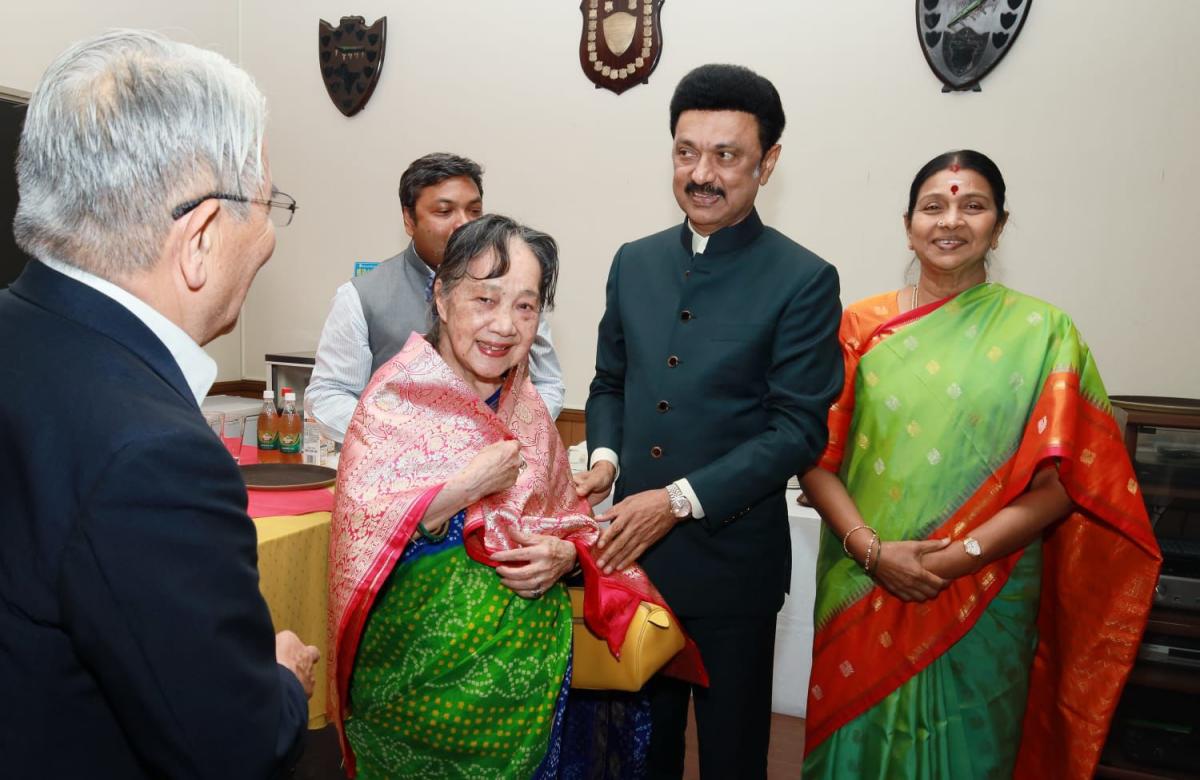 In Japan Stalin participation in the cultural meeting of the people of India 