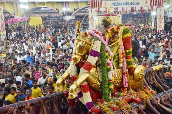 Madurai Chithirai thiruvizha 2023: Kallazhagar Sabha vimosanam for Mandooga Maharishi Madurai Chithirai thiruvizha 2023: Kallazhagar Sabha vimosanam for Mandooga Maharishi