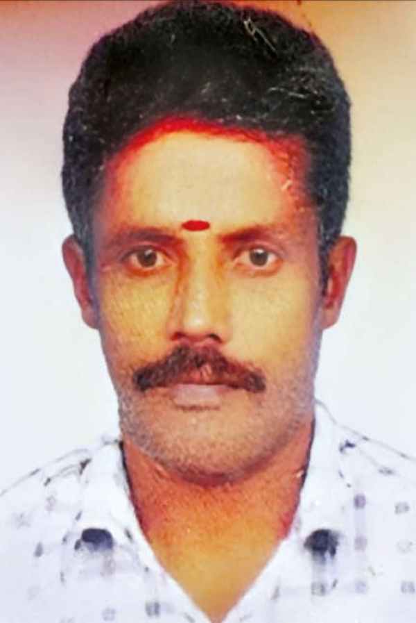 wifes lover stabbed to death at Andipatti bus stand in Theni district 