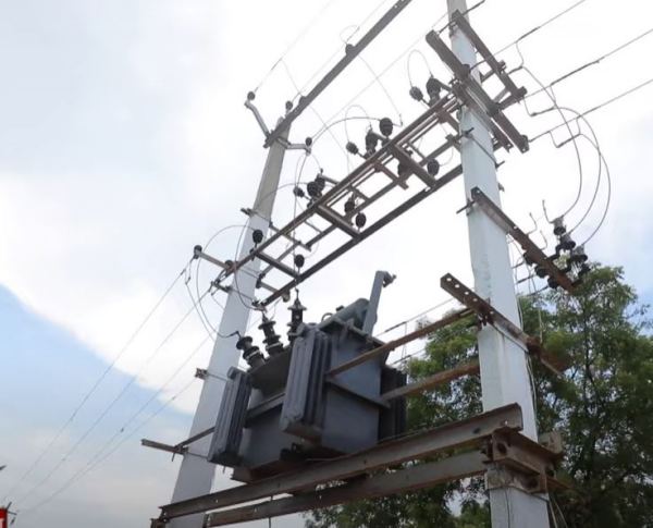 For the first time, the people of Narikuravar living in Madhavaram Assembly constituency have got electricity in their homes.