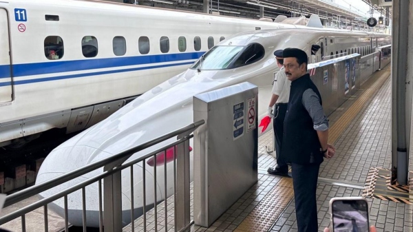  Why is Tamil Nadu CM Stalin pulling the legs of Vande Bharat train Japan and Why did he go to Osaka? 