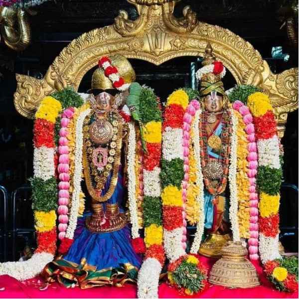 Madurai Chithirai thiruvizha 2023: Srivilliputhur Andals garland sent to adorn Lord Kallazhagar Madurai Chithirai thiruvizha 2023: Srivilliputhur Andals garland sent to adorn Lord Kallazhagar