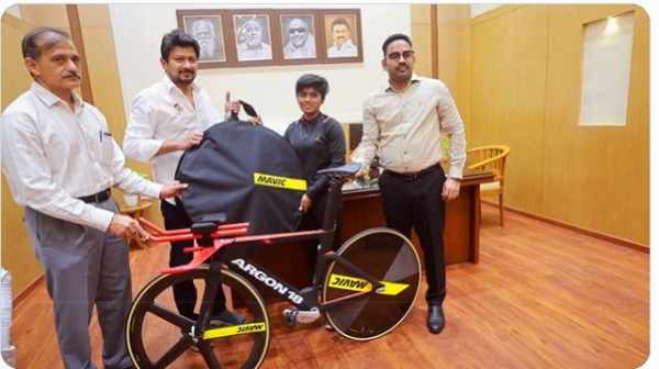  Minister Udhayanidhi Stalin Gifts Rs 14 Lakh Racing Bicycle to Cyclist Tabitha 