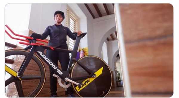  Minister Udhayanidhi Stalin Gifts Rs 14 Lakh Racing Bicycle to Cyclist Tabitha 