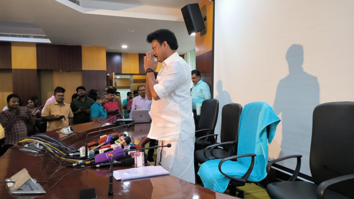 Minister anbil mahesh advice to plus2 2 student parents for higher education 