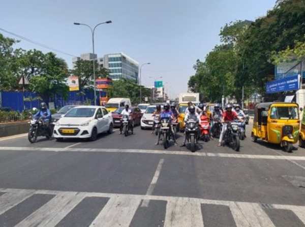 Chennai traffic police share beautiful photos of people follow the rules Chennai traffic police share beautiful photos of people follow the rules