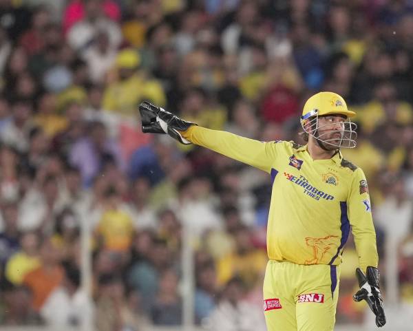 Dhoni gives pleasant surprise to his fans: Ready to play for one more ipl season