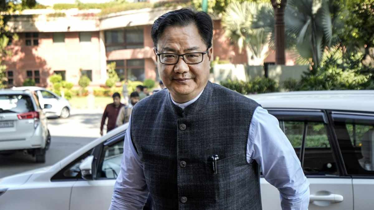 Change in Union Cabinet: Arjun Ram Meghwal made the new Union Law Minister, Kiren Rijiju moves to Earth Sciences Ministry. Change in Union Cabinet: Arjun Ram Meghwal made the new Union Law Minister, Kiren Rijiju moves to Earth Sciences Ministry.