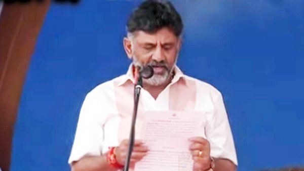 DK Sivakumar did not get greet from Siddaramaiah, when he was sworn in as Deputy Chief Minister 