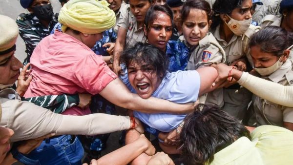 Delhi police have filed FIR against protest organisers and others in connection with the scuffle broke out at Jantar Mantar 
