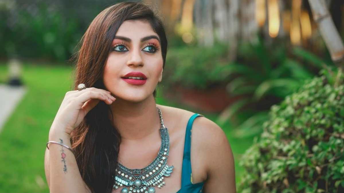 actress Yashika Anand in love with actor Richard Rishi