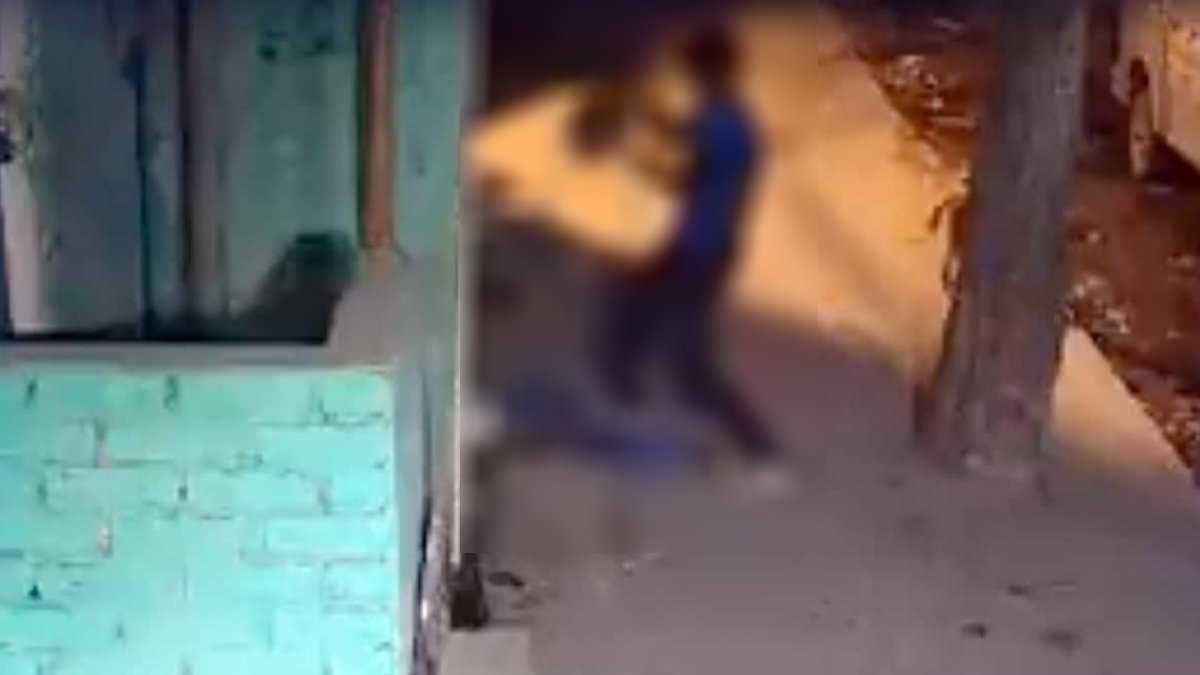  Delhi Teen Chilling Murder By Boyfriend On CCTV, No One Stops Him