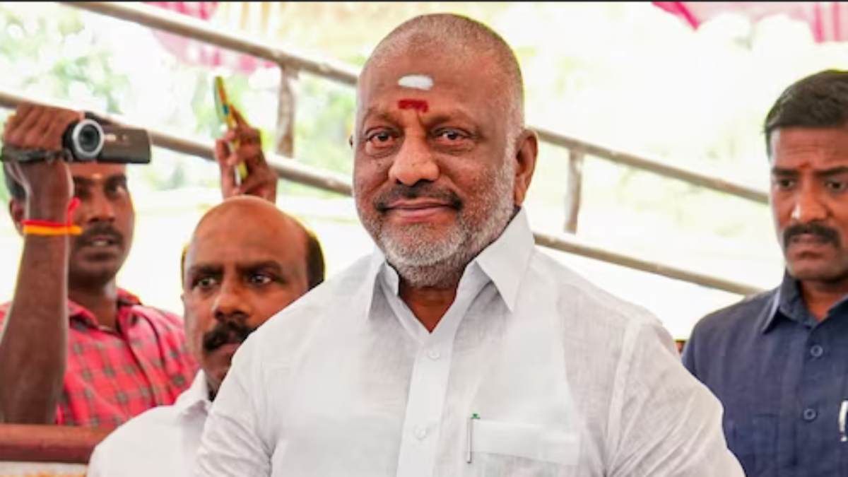 What is next step? O Panneerselvam consults his supporters 