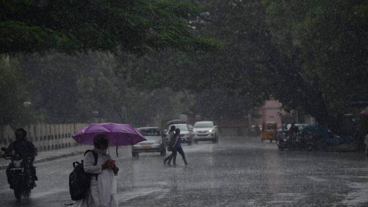 Sudden rains in Chennai Monday morning chances of heavy rains in 18 districts Sudden rains in Chennai Monday morning chances of heavy rains in 18 districts