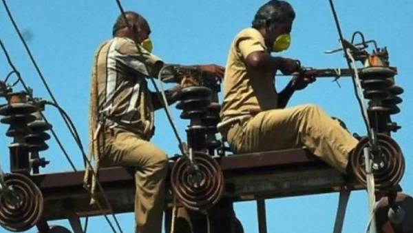 Minister Senthil Balaji has announced a pay hike of up to 6 percent for the electricity board employees Minister Senthil Balaji has announced a pay hike of up to 6 percent for the electricity board employees