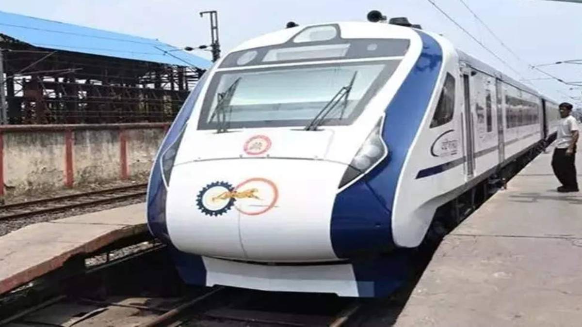 A worm found in food given in Vande Bharat Express 