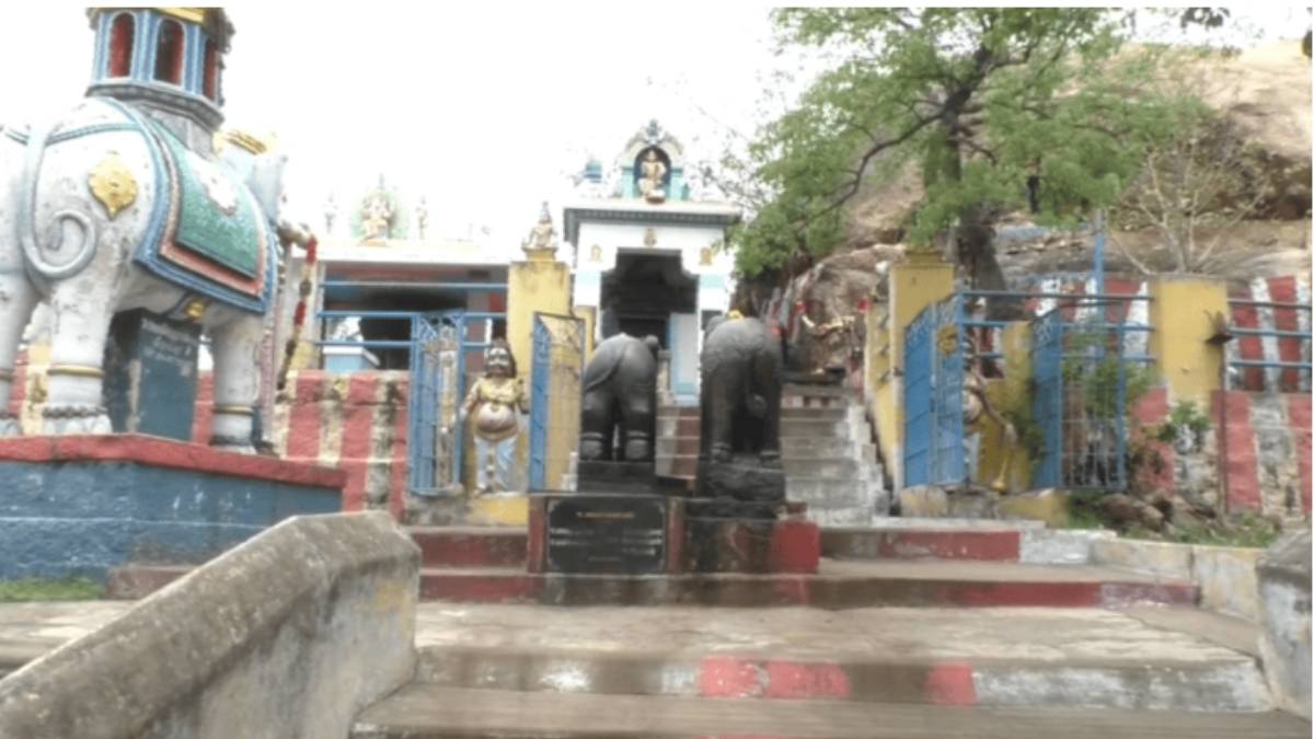 A water came from rocks where 18 siddhars did penance 