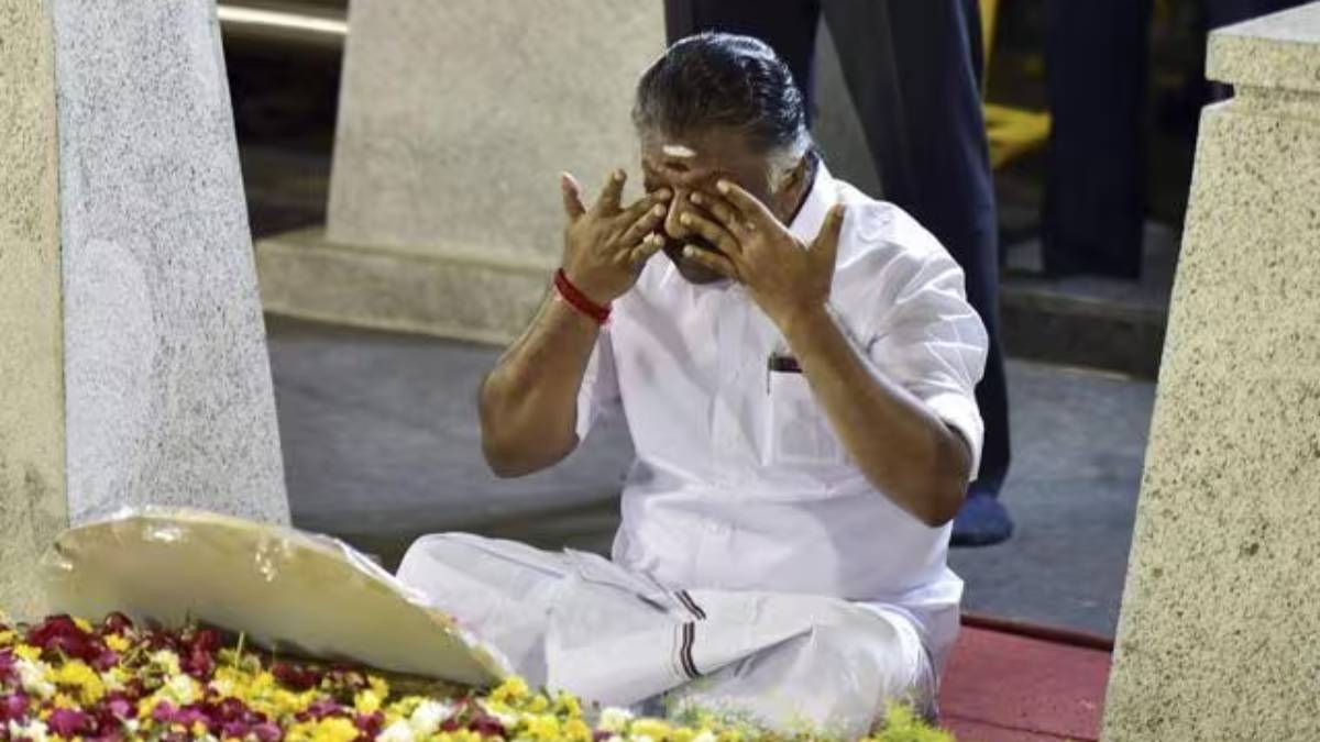  Flash Back What O Pannerselvam said about Sasikala in dharmayudham