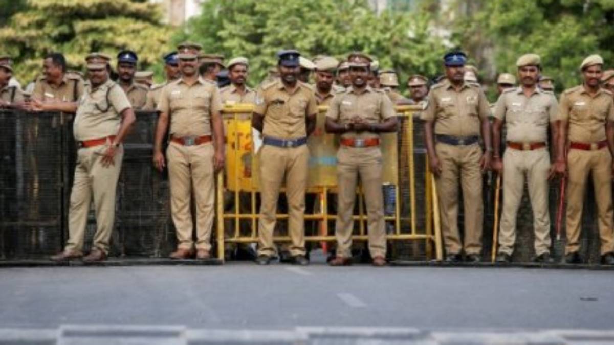 Spurious liquor ; 558 criminals arrested, 1,842 cases registered- Tamil Nadu DGP 