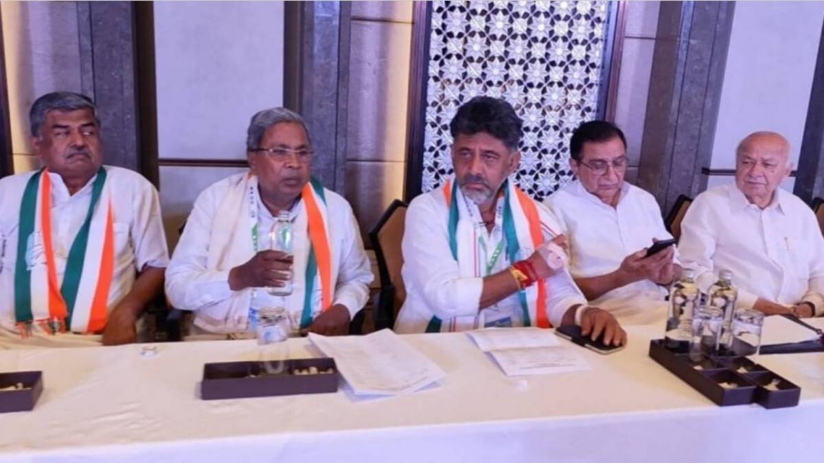 Amid of Karnataka CM face suspence Supporters of G Parameshwara stage protest in Tumakuru 