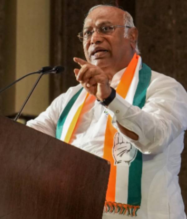 Karnataka Election: Congress May sweap Mallikarjun Kharges Hyderabad-Karnataka region, says C Daily Tracker Survey 