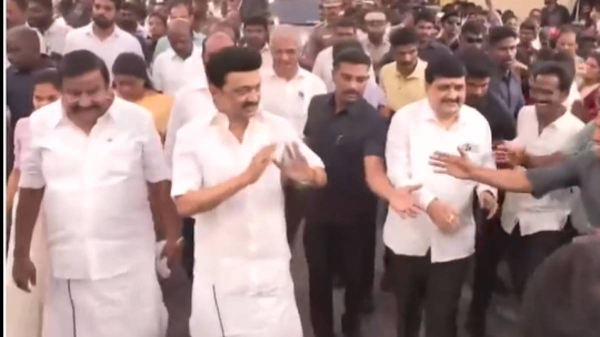  Woman asks CM Stalin to teach her to take Selfie in Thyagaraya nagar