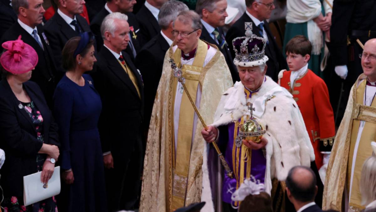 King Charles’ Coronation Party Lawn Mowed in very bad design King Charles’ Coronation Party Lawn Mowed in very bad design