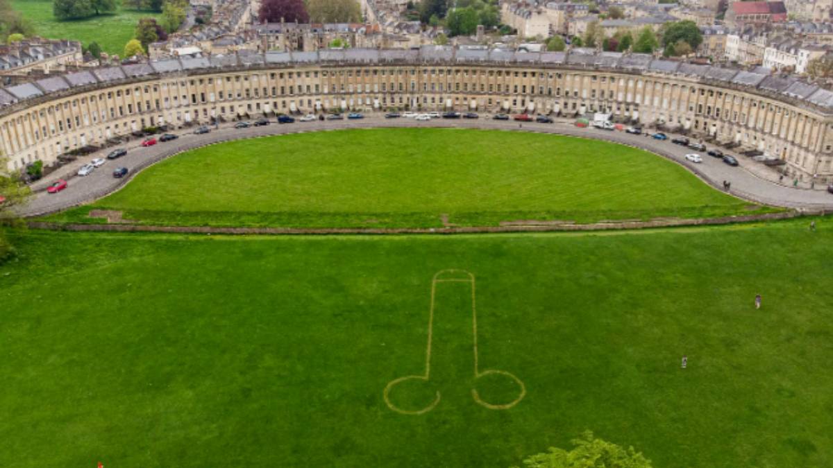 King Charles’ Coronation Party Lawn Mowed in very bad design King Charles’ Coronation Party Lawn Mowed in very bad design