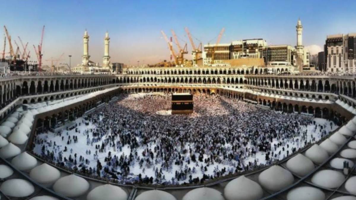 Due to economic crisis in Pakistan 8,000 hajj seats returned to Saudi Arabia 