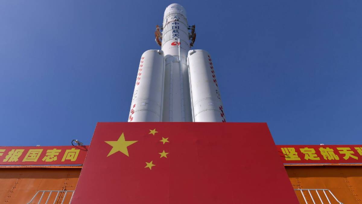  Chinas Mysterious Chinese spacecraft returns after spending 276 days in space