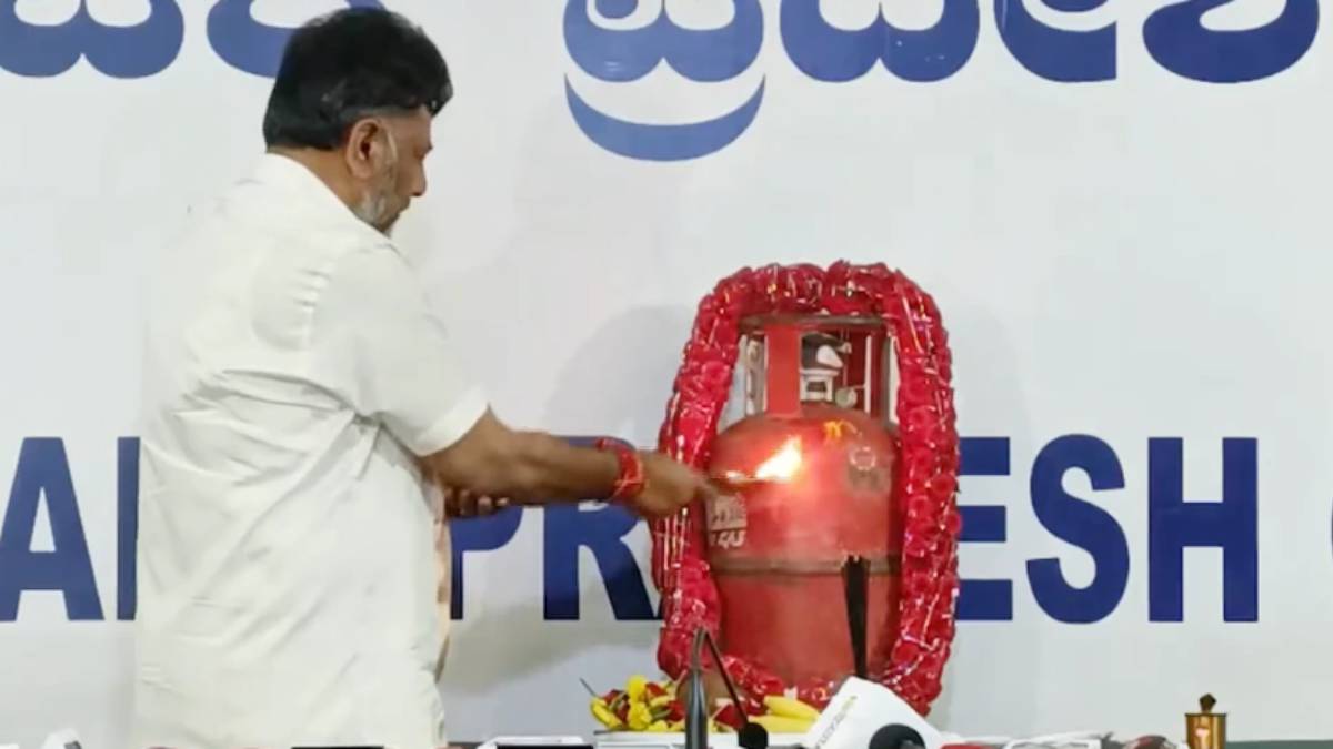 Hanuman Chalisa VS Gas Cylinder price hike: Which party BJP or Congress gets support from people in Karnataka Election 