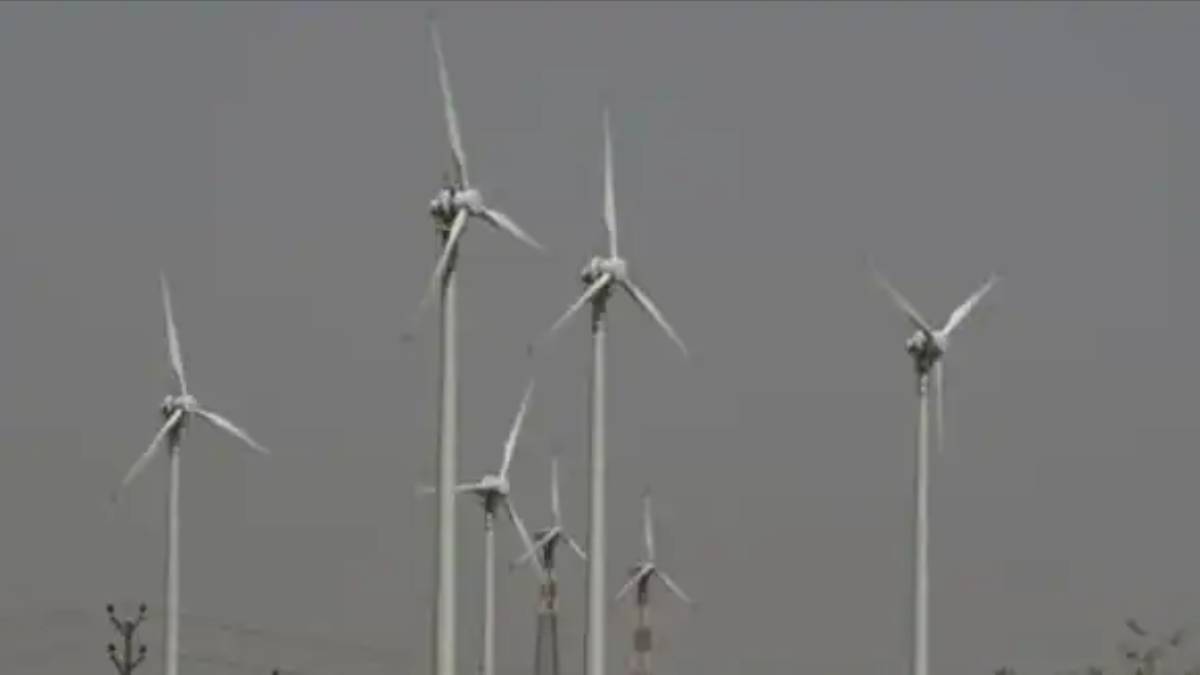 South West Monsoon started blowing in Theni increasing wind power generation 