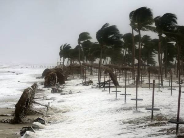 Cyclone Mocha Landfall Expected in Bangladesh and Myanmar on May 14 , Check Rain Alert Areas
