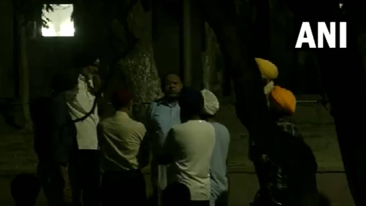 After the 2 blast Loud sound heard near Amritsar Golden Temple in Punjab, Probe Underway 