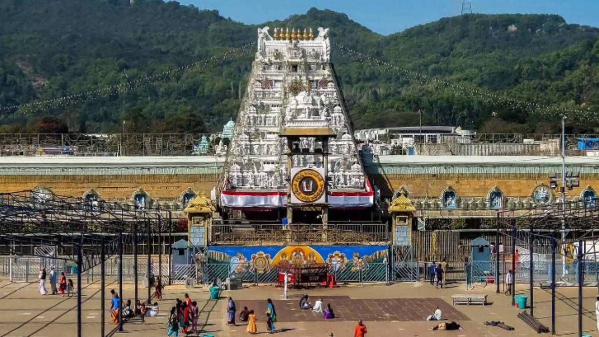 April month Hundial revenue 114 Rs Crore in Tirumalai: Notification issued by TTD April month Hundial revenue 114 Rs Crore in Tirumalai: Notification issued by TTD