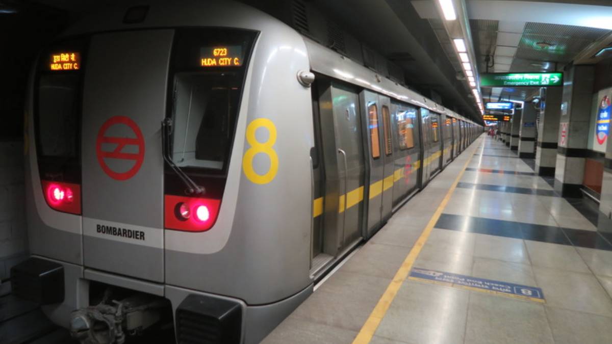  What Police plan to stop bad activities in Delhi Metro coaches