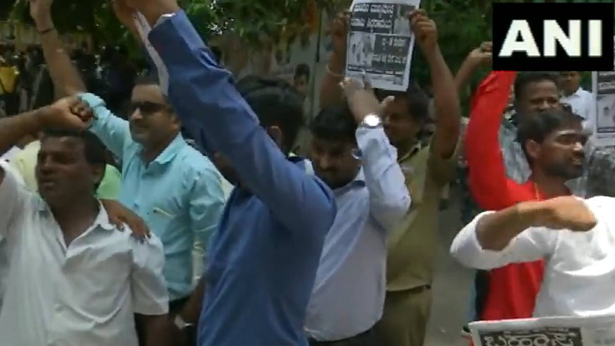 Karnataka CM Race: Security peefed up in Siddaramaiah Bangalore house 