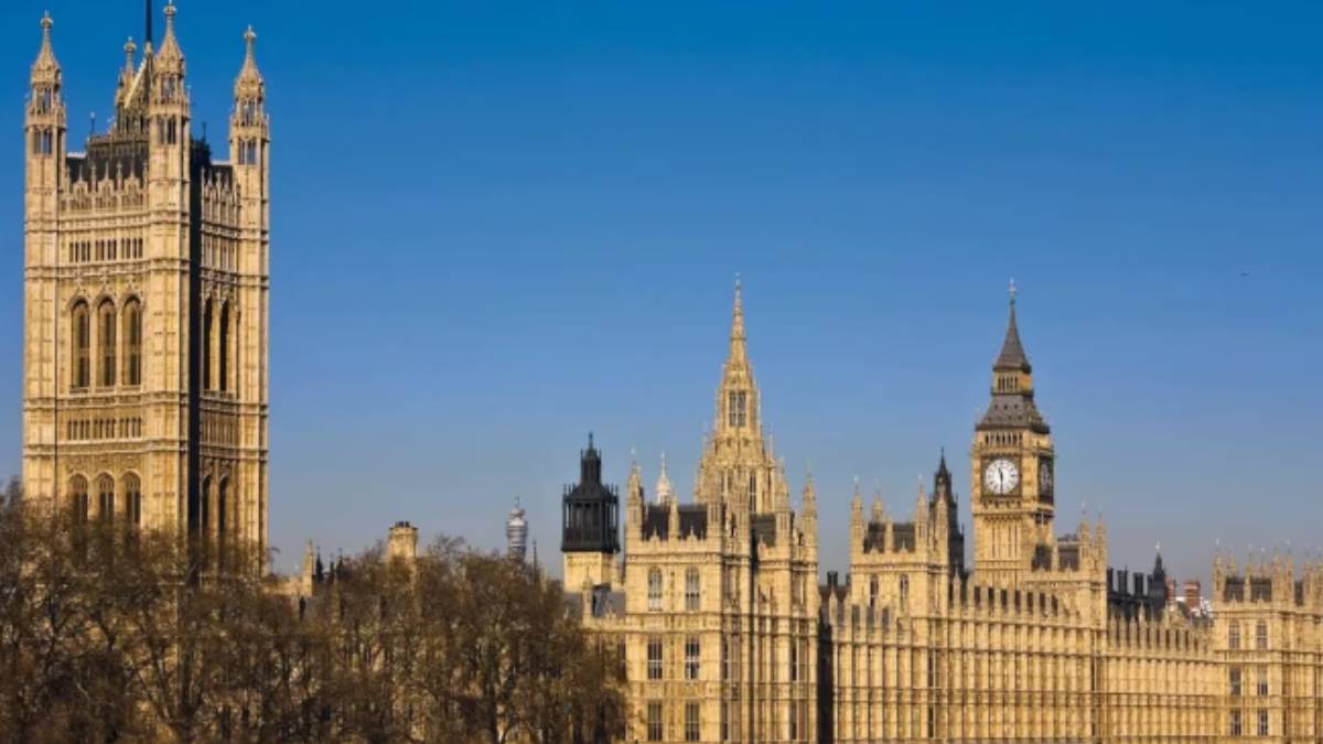 UK Lawmakers warns about Crumbling Britain Parliament Building