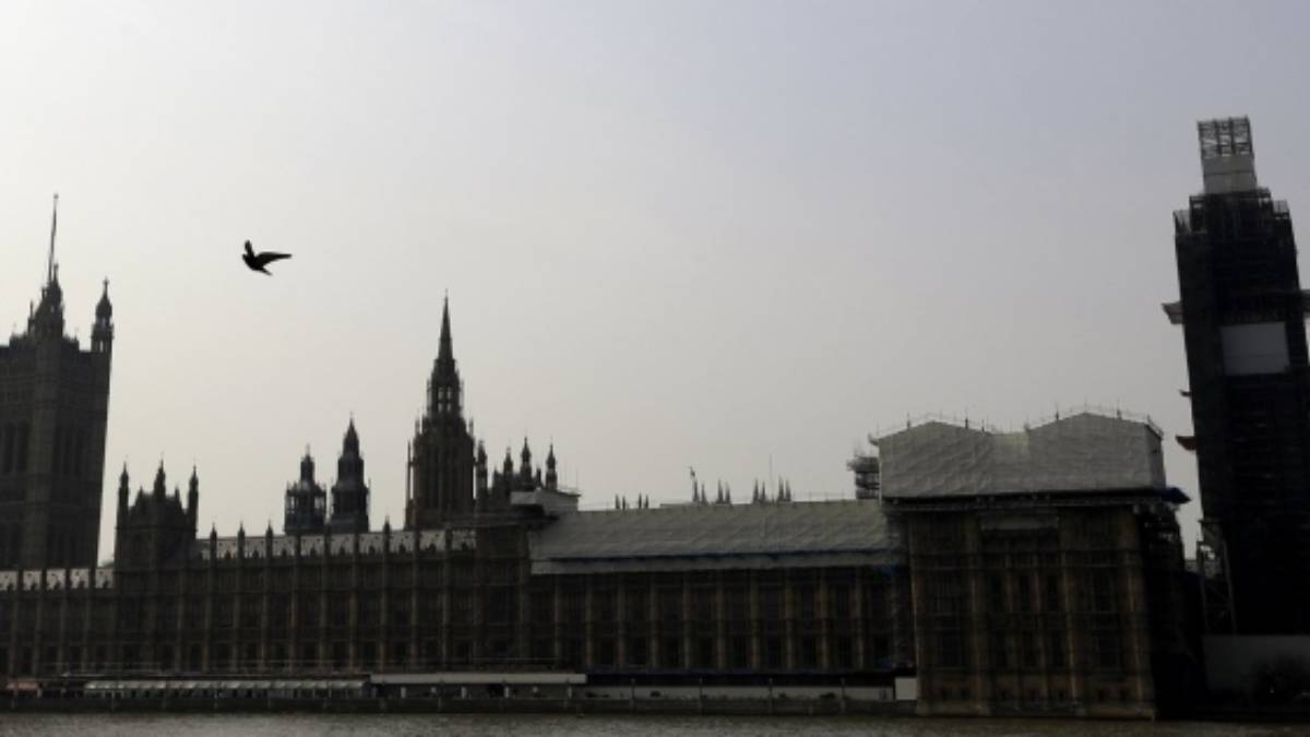 UK Lawmakers warns about Crumbling Britain Parliament Building