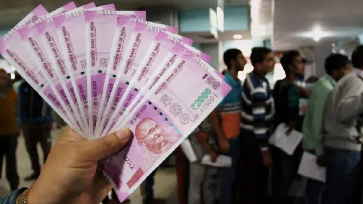  What Banks Said in Day 1 Of ₹ 2,000 Exchange as there are Confusion Over ID and Form