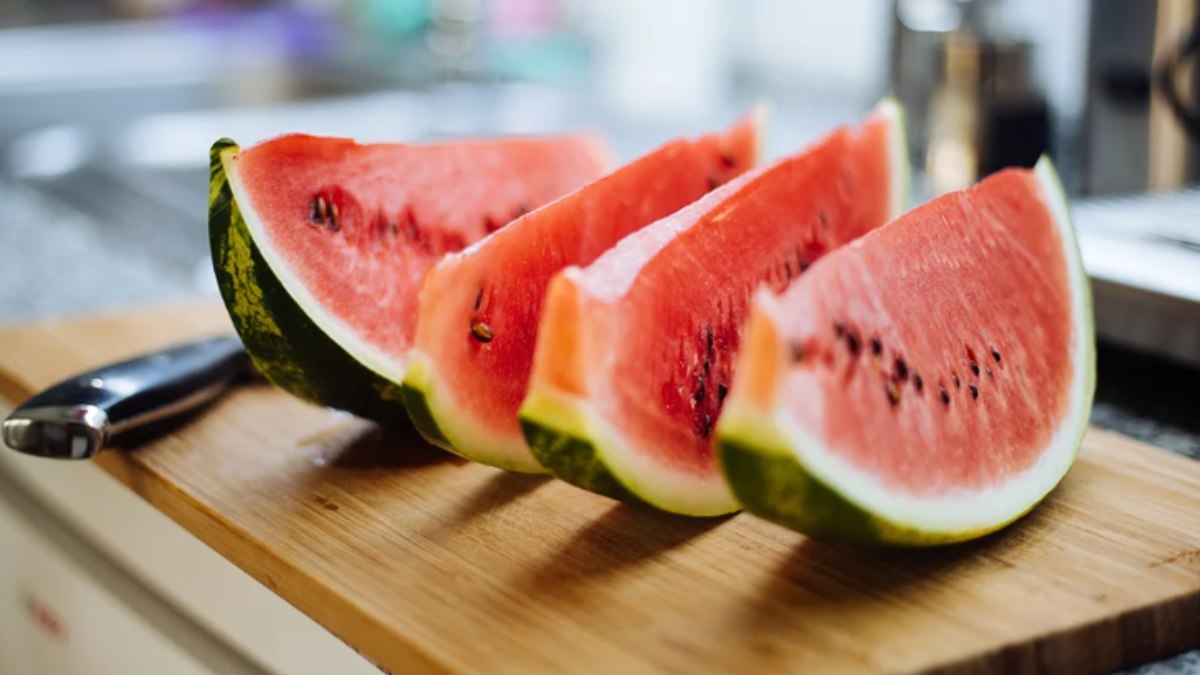 Shouldnt these fruits be eaten during summers? What do the doctors say? 