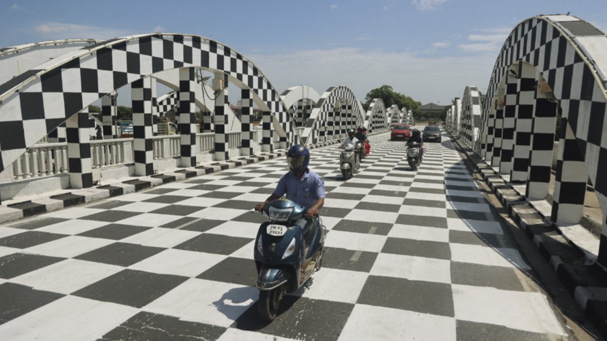 FIR Registered against those who shot without permission at Napier Bridge in Chennai after CSK entered to IPL Final FIR Registered against those who shot without permission at Napier Bridge in Chennai after CSK entered to IPL Final