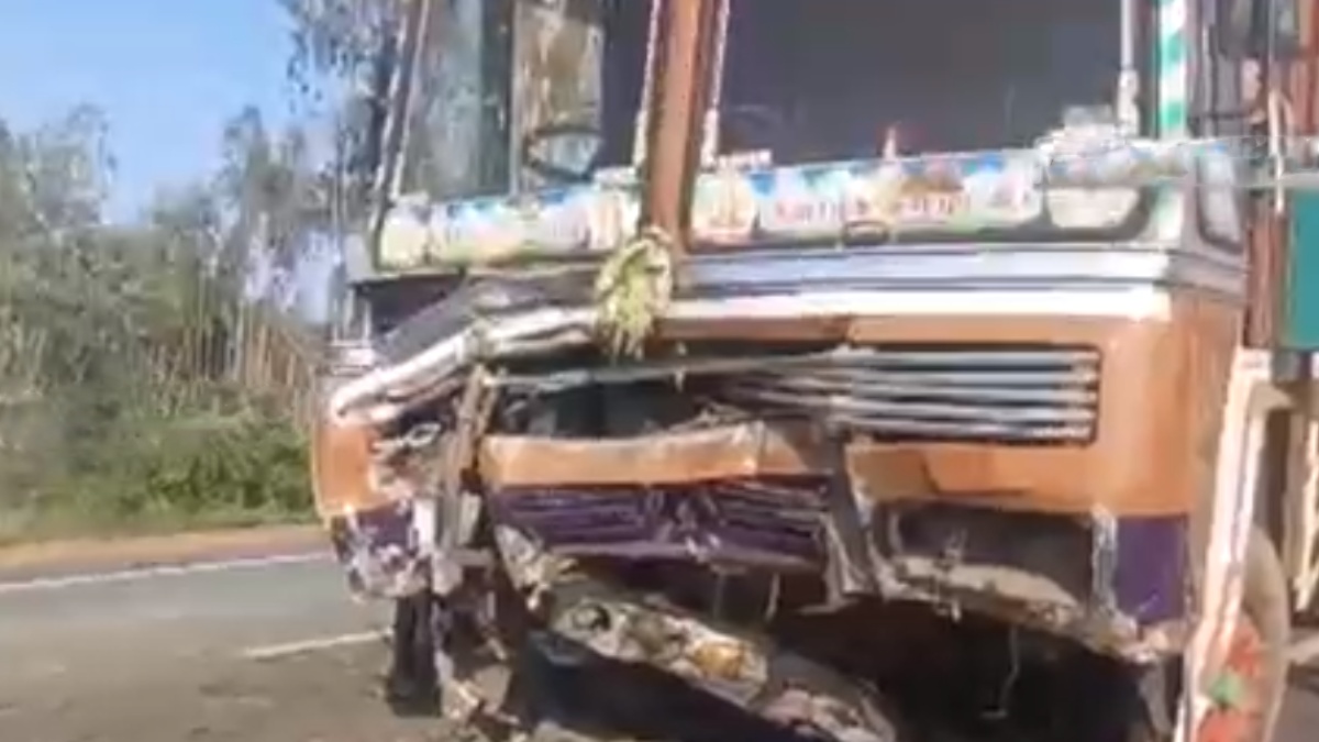  Car and Lorry accident claims 3 lives including father and his 2 year old child in Sivaganga 