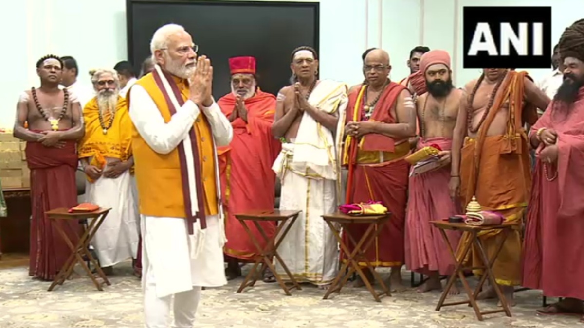 Adheenams handover the Sengol to the Prime Minister