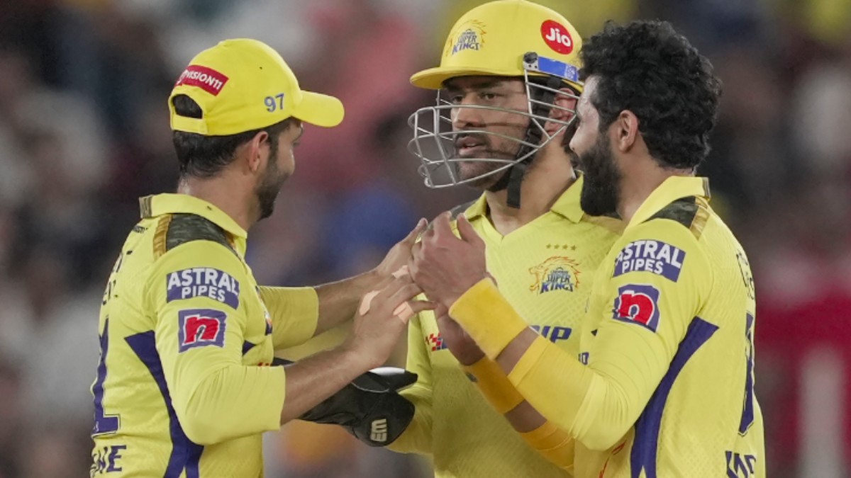 csk vs gt tata ipl final memes : a meme video of Chennai super kings fan storm on internet 