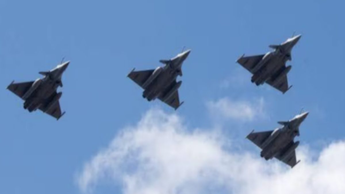 India used 4 Rafale flights for sudden long-range mission in Indian ocean region India used 4 Rafale flights for sudden long-range mission in Indian ocean region