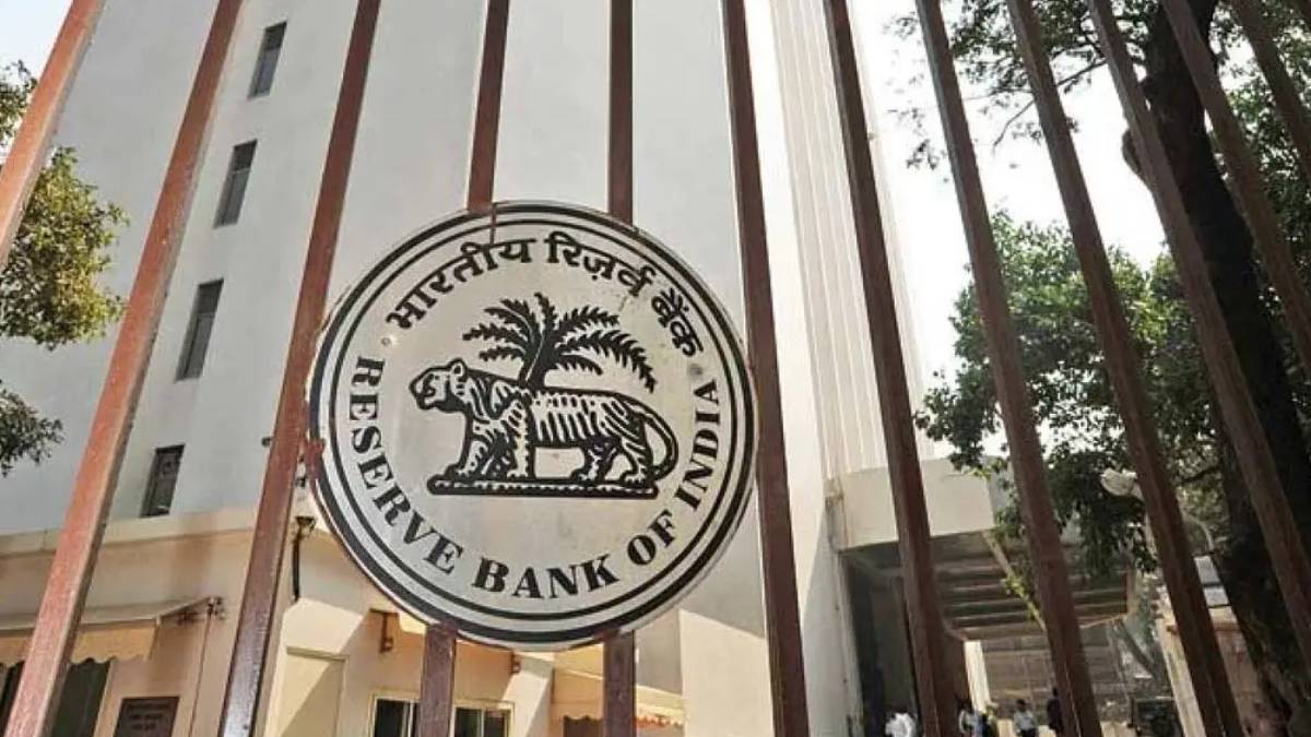 2000 rupee notes to be withdrawn from circulation : RBI 